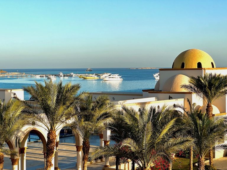 Die Bucht von Sahl Hasheesh Blick vom Gravity Hotel mit Aqua Park